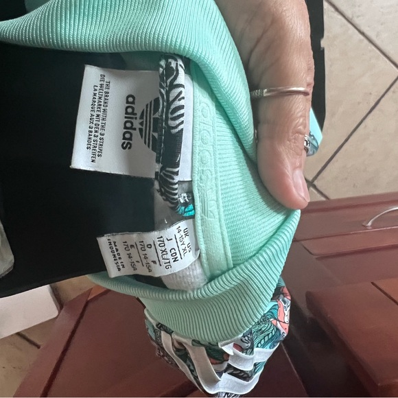 Adidas jacket - Picture 5 of 5